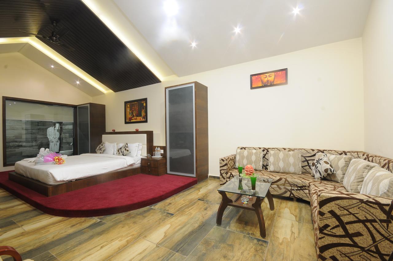 Vishal Lords Inn Gir Forest Malanka Exterior foto